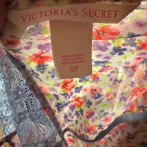 Victorias Secret Floral Print Ruffle Romper With Plunging Neckline & Cross-Strap - Picture 4 of 4